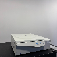 Eppendorf Centrifuge 5810R image 1